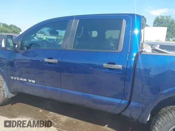 ✅ 2018 Nissan Titan Pro-4X • VIN: 1N6AA1E55JN530834 • Lot: 42716942. Wystawiony na IAAI z przebiegiem 111 437 mil. Bezpłatny archiwum sprzedaży aukcyjnych z USA i szczegółowy raport historii pojazdu na DreamBid. Zdjęcie 14.