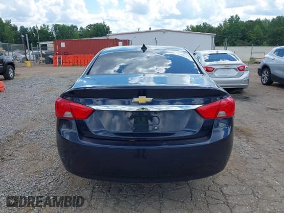 ✅ 2017 Chevrolet Impala LS • VIN: 2G11X5SA9H9156888 • Lot: 42960601. Listed on IAAI with 206,036 mi. Free auction sales archive from the USA and detailed vehicle history report at DreamBid. Image 17.