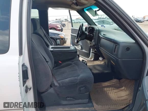 2002 Chevrolet Silverado 1500 LS with VIN 2GCEK19T521378079, listed as a IAAI auction lot 43242169 with 264,320 mi miles and . Bid and sale history available at DreamBid. Image 5.