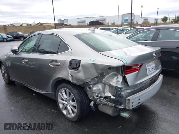 ✅ 2014 Lexus IS 250 • VIN: JTHBF1D29E5014075 • Lot: 43734365. Wystawiony na IAAI z przebiegiem 153 002 mil. Bezpłatny archiwum sprzedaży aukcyjnych z USA i szczegółowy raport historii pojazdu na DreamBid. Zdjęcie 15.