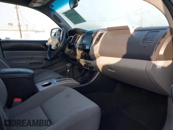 ✅ 2013 Toyota Tacoma PreRunner • VIN: 3TMJU4GN0DM143065 • Lot: 41231861. Listed on IAAI with 139,156 mi. Free auction sales archive from the USA and detailed vehicle history report at DreamBid. Image 5.