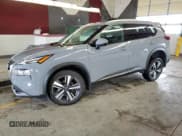 ✅ 2022 Nissan Rogue SL • VIN: 5N1BT3CA7NC718099 • Lot: 58547545. Wystawiony na Copart z przebiegiem 55 411 mil. Bezpłatny archiwum sprzedaży aukcyjnych z USA i szczegółowy raport historii pojazdu na DreamBid. Zdjęcie 1.