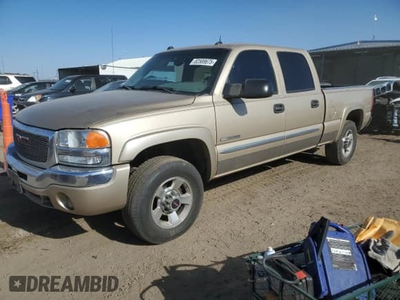 ✅ 2004 GMC Sierra 2500 SLE • VIN: 1GTGK23U94F124449 • Lot: 82589675. Wystawiony na Copart z przebiegiem 168 499 mil. Bezpłatny archiwum sprzedaży aukcyjnych z USA i szczegółowy raport historii pojazdu na DreamBid. Zdjęcie 1.