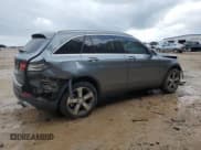 ✅ 2017 Mercedes-Benz GLC 300 • VIN: WDC0G4JB1HF172740 • Лот: 81689775. Опубликован ранее на Copart с пробегом 90 362 миль. Бесплатный доступ к архиву аукционных продаж из США и подробный отчёт об истории автомобиля на DreamBid. Изображение 3.