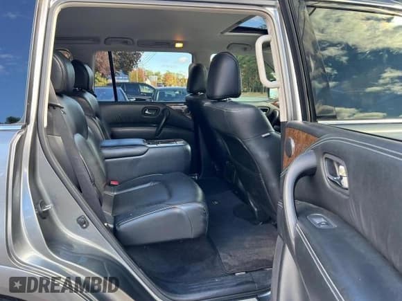 ✅ 2016 Infiniti QX80 • VIN: JN8AZ2NE0G9122930 • Лот: 84536814. Опубликован ранее на Copart с пробегом 181 890 миль. Бесплатный доступ к архиву аукционных продаж из США и подробный отчёт об истории автомобиля на DreamBid. Изображение 6.