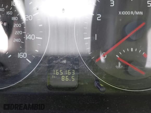 ✅ 2010 Volvo S40 • VIN: YV1382MS4A2500692 • Lot: 42971357. Listed on IAAI with 165,163 mi. Free auction sales archive from the USA and detailed vehicle history report at DreamBid. Image 15.