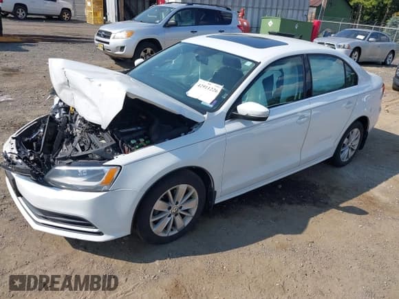✅ 2015 Volkswagen Jetta S • VIN: 3VWLA7AJ0FM285831 • Lot: 42911226. Wystawiony na IAAI z przebiegiem 135 611 mil. Bezpłatny archiwum sprzedaży aukcyjnych z USA i szczegółowy raport historii pojazdu na DreamBid. Zdjęcie 17.