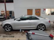 ✅ 2010 Audi A5 Prestige • VIN: WAUWKAFR2AA050049 • Lot: 41683830. Listed on IAAI with 185,164 mi. Free auction sales archive from the USA and detailed vehicle history report at DreamBid. Image 14.