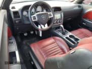 ✅ 2013 Dodge Challenger R/T Classic • VIN: 2C3CDYBT0DH523998 • Lot: 81181944. Wystawiony na Copart z przebiegiem 102 111 mil. Bezpłatny archiwum sprzedaży aukcyjnych z USA i szczegółowy raport historii pojazdu na DreamBid. Zdjęcie 8.