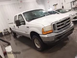 ✅ 2001 Ford F-250 XL • VIN: 1FTNW21F41ED25662 • Lot: 41971024. Wystawiony na IAAI z przebiegiem 224 480 mil. Bezpłatny archiwum sprzedaży aukcyjnych z USA i szczegółowy raport historii pojazdu na DreamBid. Zdjęcie 1.