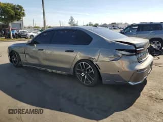 ✅ 2024 BMW 7 Series 740i xDrive • VIN: WBA33EH08RCR40142 • Лот: 87802195. Опубликован ранее на Copart с пробегом 6 409 миль. Бесплатный доступ к архиву аукционных продаж из США и подробный отчёт об истории автомобиля на DreamBid. Изображение 2.