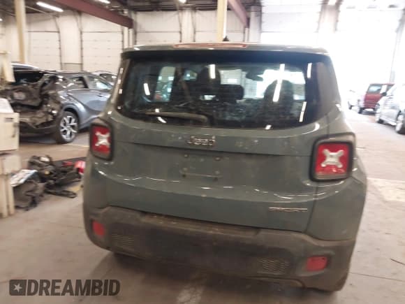 ✅ 2017 Jeep Renegade Sport • VIN: ZACCJAAH1HPF27104 • Lot: 42120378. Listed on IAAI with 86,700 mi. Free auction sales archive from the USA and detailed vehicle history report at DreamBid. Image 17.