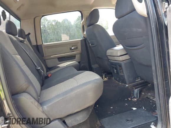 ✅ 2009 Dodge 1500 Laramie • VIN: 1D3HB13T89S725251 • Lot: 42863236. Wystawiony na IAAI z przebiegiem 262 049 mil. Bezpłatny archiwum sprzedaży aukcyjnych z USA i szczegółowy raport historii pojazdu na DreamBid. Zdjęcie 8.