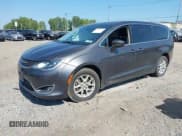 ✅ 2020 Chrysler Pacifica Touring • VIN: 2C4RC1FG1LR135488 • Lot: 43192754. Listed on IAAI with 84,631 mi. Free auction sales archive from the USA and detailed vehicle history report at DreamBid. Image 2.