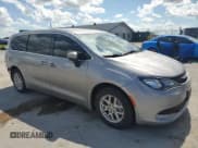 ✅ 2020 Chrysler Voyager LX • VIN: 2C4RC1CG8LR210028 • Лот: 61841675. Опубликован ранее на Copart с пробегом 58 079 миль. Бесплатный доступ к архиву аукционных продаж из США и подробный отчёт об истории автомобиля на DreamBid. Изображение 4.