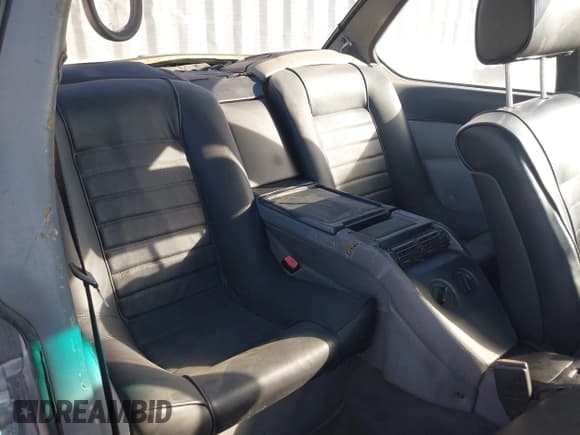 ✅ 1989 BMW 6 Series • VIN: WBAEC8414K3268417 • Lot: 43906535. Listed on IAAI with 85,008 mi. Free auction sales archive from the USA and detailed vehicle history report at DreamBid. Image 8.