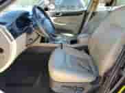 2009 Hyundai Genesis z VIN KMHGC46F39U047372, wystawiony jako Copart lot #73702234 z przebiegiem 133 143 mil mil oraz Czysty tytuł • Clean title. Historia ofert i sprzedaży dostępna na DreamBid. Obrazek 7.