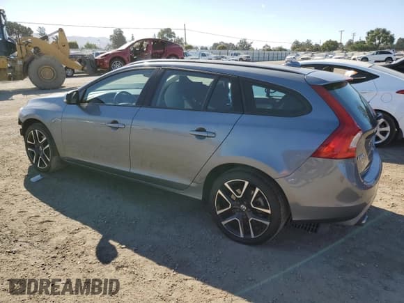 ✅ 2018 Volvo V60 Dynamic • VIN: YV140MEL0J2388407 • Lot: 66727865. Wystawiony na Copart z przebiegiem 77 699 mil. Bezpłatny archiwum sprzedaży aukcyjnych z USA i szczegółowy raport historii pojazdu na DreamBid. Zdjęcie 2.