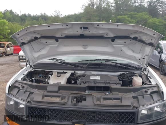 ✅ 2023 Chevrolet Express Cargo • VIN: 1GCWGAFP8P1259579 • Lot: 42040508. Listed on IAAI with 25,681 mi. Free auction sales archive from the USA and detailed vehicle history report at DreamBid. Image 10.