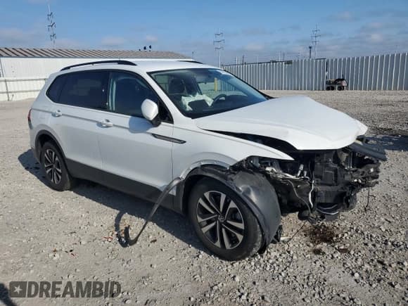 ✅ 2022 Volkswagen Tiguan S • VIN: 3VV0B7AX1NM116926 • Lot: 69102885. Wystawiony na Copart z przebiegiem 48 280 mil. Bezpłatny archiwum sprzedaży aukcyjnych z USA i szczegółowy raport historii pojazdu na DreamBid. Zdjęcie 4.