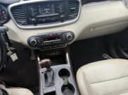 ✅ 2016 Kia Sorento EX • VIN: 5XYPHDA10GG006830 • Лот: 93046755. Опубликован ранее на Copart с пробегом 146 769 миль. Бесплатный доступ к архиву аукционных продаж из США и подробный отчёт об истории автомобиля на DreamBid. Изображение 9.