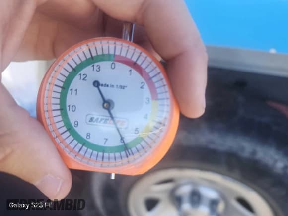 ✅ 2018 Chevrolet Silverado 1500 Work Truck • VIN: 1GCVKNEHXJZ339048 • Lot: 43721980. Wystawiony na IAAI z przebiegiem 112 037 mil. Bezpłatny archiwum sprzedaży aukcyjnych z USA i szczegółowy raport historii pojazdu na DreamBid. Zdjęcie 8.