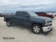 ✅ 2019 Chevrolet Silverado 1500 LT • VIN: 2GCRCPEC5K1110415 • Lot: 73190694. Wystawiony na Copart z przebiegiem 133 974 mil. Bezpłatny archiwum sprzedaży aukcyjnych z USA i szczegółowy raport historii pojazdu na DreamBid. Zdjęcie 4.