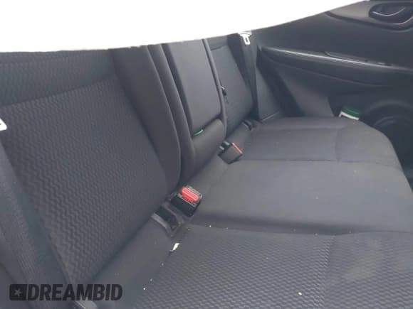 ✅ 2019 Nissan Rogue SV • VIN: JN1BJ1CR7KW631367 • Lot: 43681621. Wystawiony na IAAI z przebiegiem 129 715 mil. Bezpłatny archiwum sprzedaży aukcyjnych z USA i szczegółowy raport historii pojazdu na DreamBid. Zdjęcie 8.