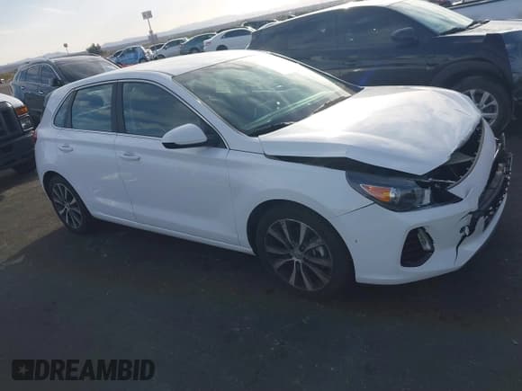 ✅ 2019 Hyundai Elantra • VIN: KMHH35LE7KU090303 • Lot: 41706847. Listed on IAAI with 106,492 mi. Free auction sales archive from the USA and detailed vehicle history report at DreamBid. Image 19.
