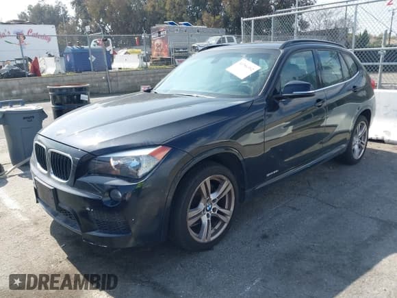 ✅ 2013 BMW X1 28i • VIN: WBAVM1C5XDVW41217 • Лот: 41596352. Опубликован ранее на IAAI с пробегом 76 792 миль. Бесплатный доступ к архиву аукционных продаж из США и подробный отчёт об истории автомобиля на DreamBid. Изображение 2.