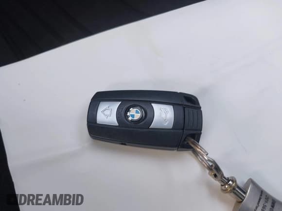 ✅ 2008 BMW 3 Series 328xi • VIN: WBAVC73558KP39052 • Lot: 42936934. Listed on IAAI with Not provided. Free auction sales archive from the USA and detailed vehicle history report at DreamBid. Image 11.