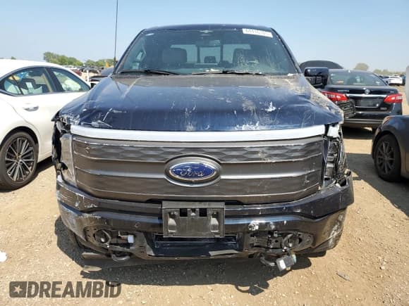 ✅ 2023 Ford F-150 Lightning Lariat • VIN: 1FTVW1EL3PWG17560 • Lot: 64416105. Listed on Copart with 25,183 mi. Free auction sales archive from the USA and detailed vehicle history report at DreamBid. Image 5.