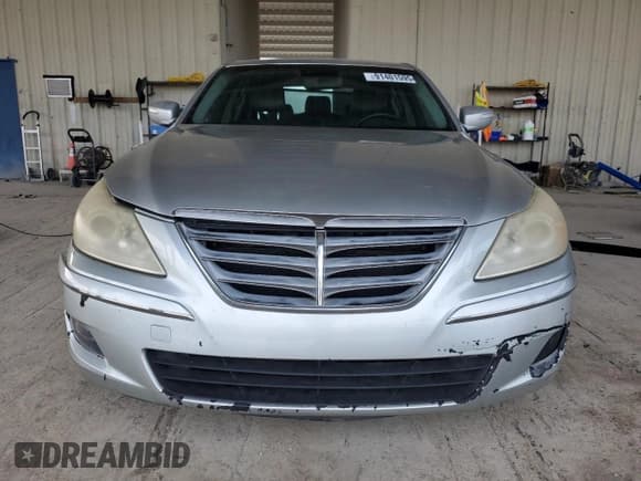 ✅ 2009 Hyundai Genesis • VIN: KMHGC46E39U021698 • Lot: 91401595. Wystawiony na Copart z przebiegiem 177 425 mil. Bezpłatny archiwum sprzedaży aukcyjnych z USA i szczegółowy raport historii pojazdu na DreamBid. Zdjęcie 5.