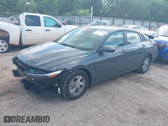 ✅ 2024 Hyundai Elantra SE • VIN: KMHLL4DG0RU784796 • Lot: 42354131. Wystawiony na IAAI z przebiegiem 20 784 mil. Bezpłatny archiwum sprzedaży aukcyjnych z USA i szczegółowy raport historii pojazdu na DreamBid. Zdjęcie 2.
