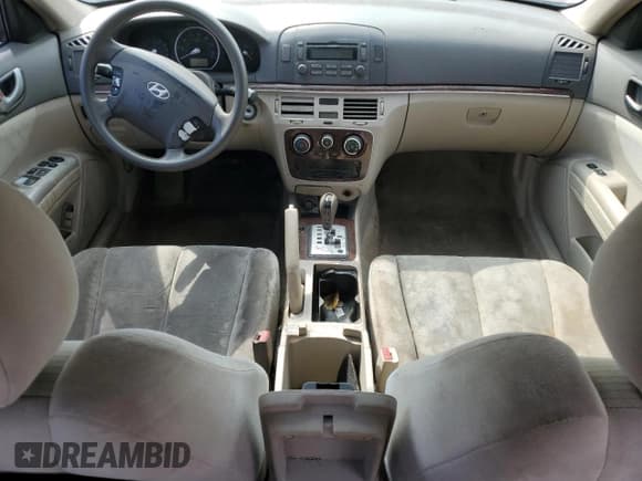 ✅ 2008 Hyundai Sonata GLS • VIN: 5NPET46C58H307913 • Лот: 71189654. Опубликован ранее на Copart с пробегом 217 834 миль. Бесплатный доступ к архиву аукционных продаж из США и подробный отчёт об истории автомобиля на DreamBid. Изображение 8.