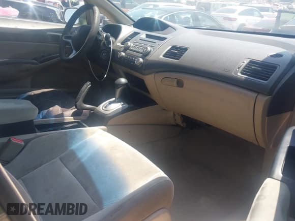 ✅ 2009 Honda Civic GX • VIN: 1HGFA465X9L000358 • Lot: 43065997. Listed on IAAI with 239,893 mi. Free auction sales archive from the USA and detailed vehicle history report at DreamBid. Image 5.