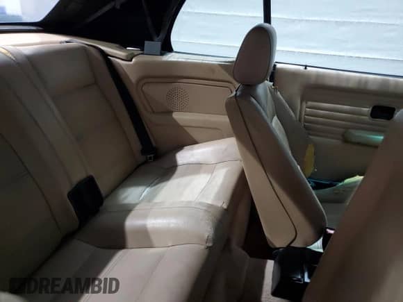 1992 BMW 3 Series z VIN WBABB2319NEC29791, wystawiony jako Copart lot #51156795 z przebiegiem 129 997 mil mil oraz Czysty tytuł • Clean title. Historia ofert i sprzedaży dostępna na DreamBid. Obrazek 10.