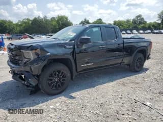 ✅ 2025 GMC Sierra 1500 Pro • VIN: 1GTRUAED2SZ272772 • Лот: 63913905. Опубликован ранее на Copart с пробегом 2 518 миль. Бесплатный доступ к архиву аукционных продаж из США и подробный отчёт об истории автомобиля на DreamBid. Изображение 1.