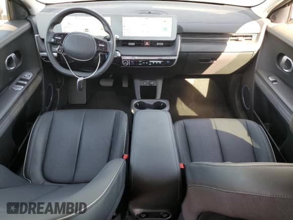 2023 Hyundai Ioniq 5 SEL z VIN KM8KN4AE4PU132883, wystawiony jako Copart lot #72572994 z przebiegiem 13 647 mil mil oraz Szkoda całkowita • Salvage title. Historia ofert i sprzedaży dostępna na DreamBid. Obrazek 8.