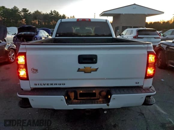 ✅ 2015 Chevrolet Silverado 1500 LT • VIN: 1GCVKREC6FZ426562 • Lot: 94032095. Listed on Copart with 239,982 mi. Free auction sales archive from the USA and detailed vehicle history report at DreamBid. Image 6.
