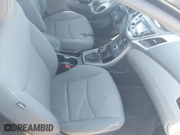 ✅ 2015 Hyundai Elantra Limited • VIN: KMHDH4AE0FU355436 • Lot: 42703525. Listed on IAAI with 67,076 mi. Free auction sales archive from the USA and detailed vehicle history report at DreamBid. Image 5.