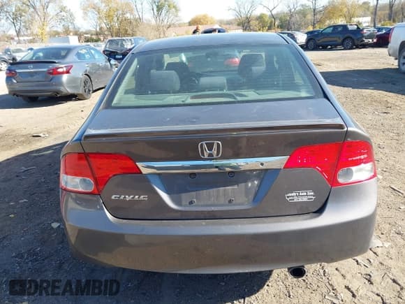✅ 2010 Honda Civic LX-S • VIN: 19XFA1F68AE049853 • Lot: 43597642. Listed on IAAI with 189,295 mi. Free auction sales archive from the USA and detailed vehicle history report at DreamBid. Image 16.