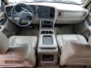 ✅ 2003 Chevrolet Suburban LS • VIN: 3GNEC16T93G145517 • Лот: 42450085. Опубликован ранее на Copart с пробегом 334 438 миль. Бесплатный доступ к архиву аукционных продаж из США и подробный отчёт об истории автомобиля на DreamBid. Изображение 8.