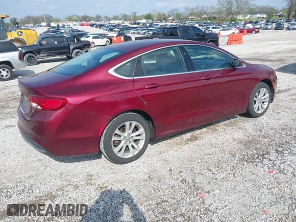✅ 2015 Chrysler 200 Limited • VIN: 1C3CCCAB4FN679177 • Lot: 41971635. Listed on IAAI with 186,855 mi. Free auction sales archive from the USA and detailed vehicle history report at DreamBid. Image 4.