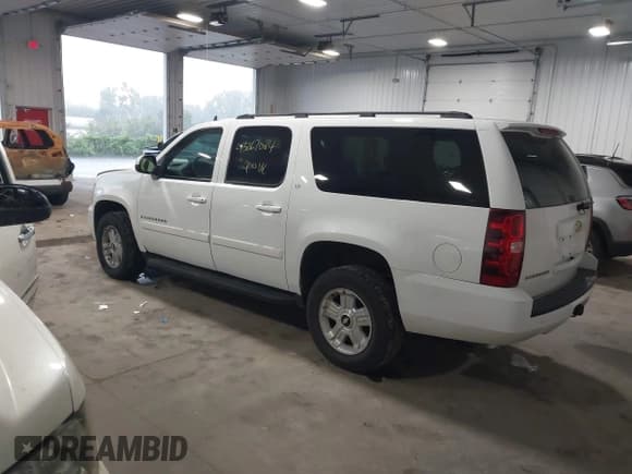 ✅ 2007 Chevrolet Suburban LT • VIN: 1GNFK16397J300658 • Lot: 43267084. Listed on IAAI with 201,521 mi. Free auction sales archive from the USA and detailed vehicle history report at DreamBid. Image 3.