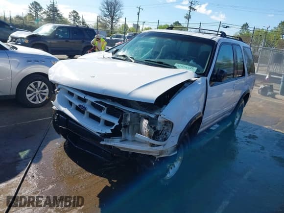 ✅ 1999 Ford Explorer Sport • VIN: 1FMYU22X2XUA33545 • Lot: 41818348. Wystawiony na IAAI z przebiegiem 130 848 mil. Bezpłatny archiwum sprzedaży aukcyjnych z USA i szczegółowy raport historii pojazdu na DreamBid. Zdjęcie 18.