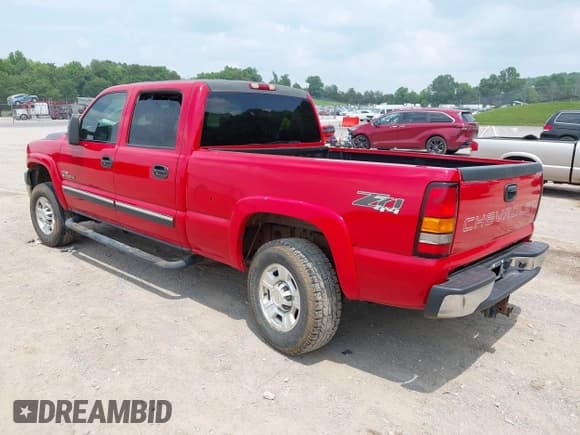 ✅ 2002 Chevrolet Silverado 2500HD LS • VIN: 1GCHK23102F188130 • Лот: 42413127. Опубликован ранее на IAAI с пробегом 218 412 миль. Бесплатный доступ к архиву аукционных продаж из США и подробный отчёт об истории автомобиля на DreamBid. Изображение 6.
