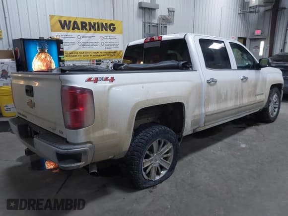 ✅ 2018 Chevrolet Silverado 1500 LTZ • VIN: 3GCUKSEJ6JG220720 • Лот: 41187544. Опубликован ранее на IAAI с пробегом 145 796 миль. Бесплатный доступ к архиву аукционных продаж из США и подробный отчёт об истории автомобиля на DreamBid. Изображение 4.