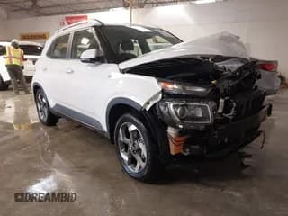 ✅ 2024 Hyundai Venue SEL • VIN: KMHRC8A3XRU332065 • Lot: 41328678. Wystawiony na IAAI z przebiegiem 3 787 mil. Bezpłatny archiwum sprzedaży aukcyjnych z USA i szczegółowy raport historii pojazdu na DreamBid. Zdjęcie 1.