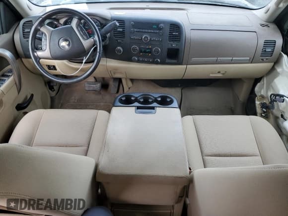 ✅ 2012 Chevrolet Silverado 2500HD LT • VIN: 1GC2KXCG9CZ243133 • Lot: 89163325. Wystawiony na Copart z przebiegiem 217 644 mil. Bezpłatny archiwum sprzedaży aukcyjnych z USA i szczegółowy raport historii pojazdu na DreamBid. Zdjęcie 8.